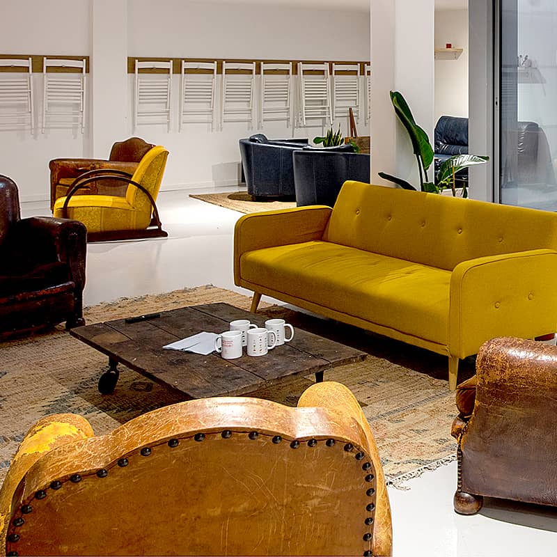 détail décoratif sur le réemploi du mobilier dans les espaces de détente
