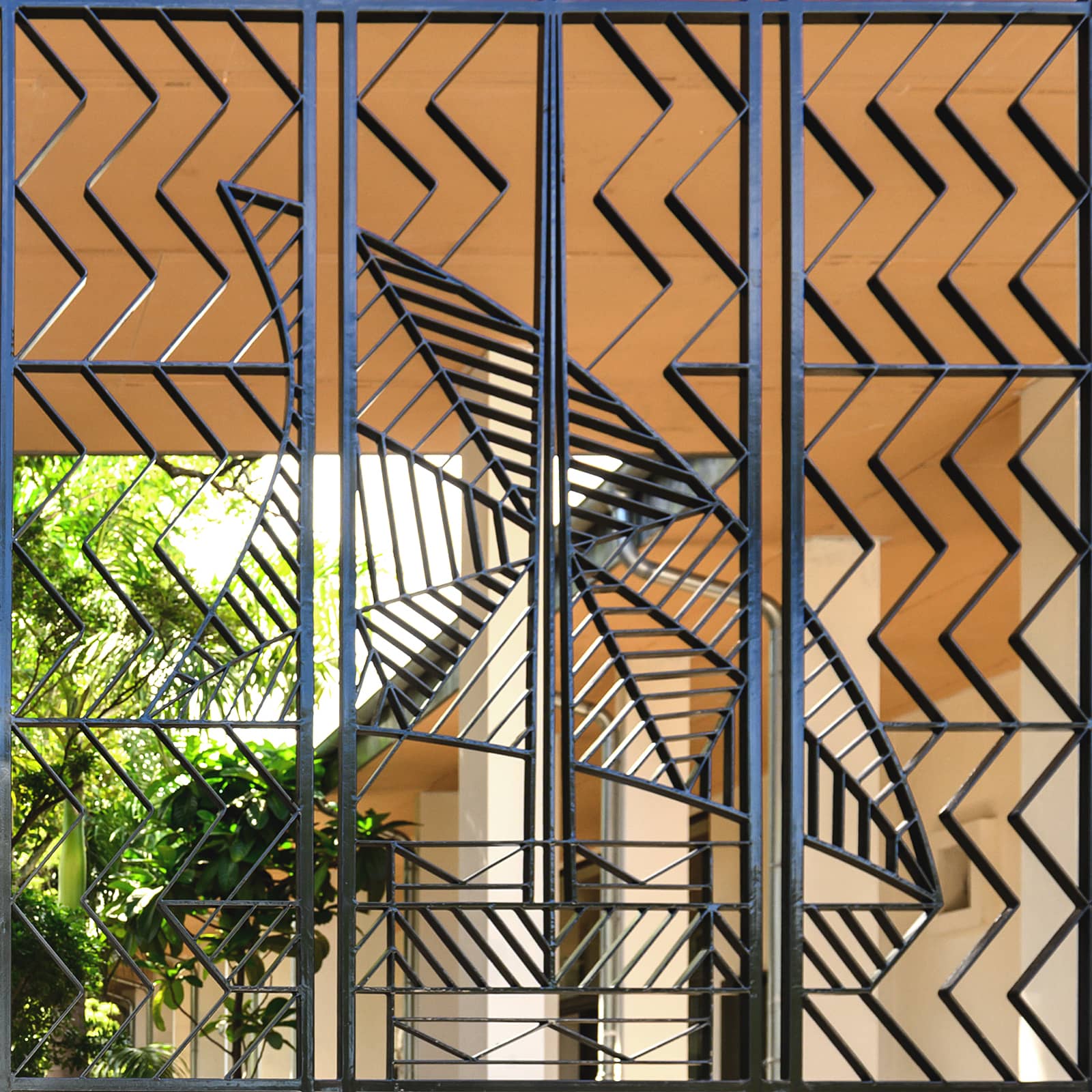 détail de la grille en fer forgé