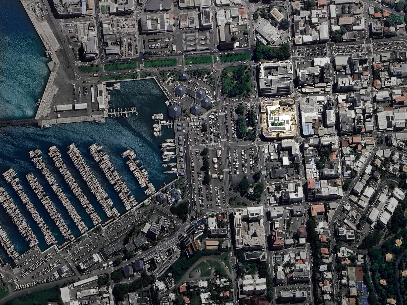 plan de situation du musée dans le quartier du port à Nouméa
